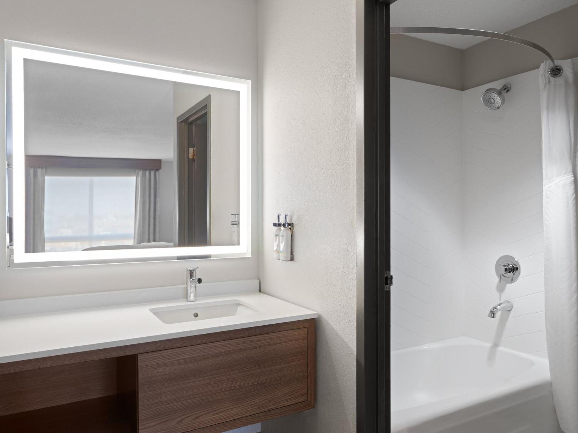Holiday Inn Portsmouth Downtown By Ihg Exterior foto